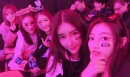 夜斗女友爆料视频,揭秘明星背后的真实生活